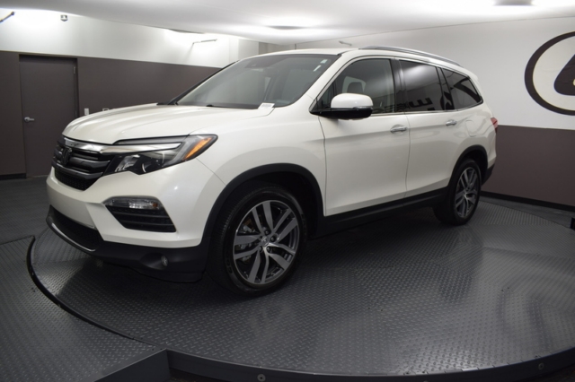 Pre-Owned 2017 Honda Pilot Touring